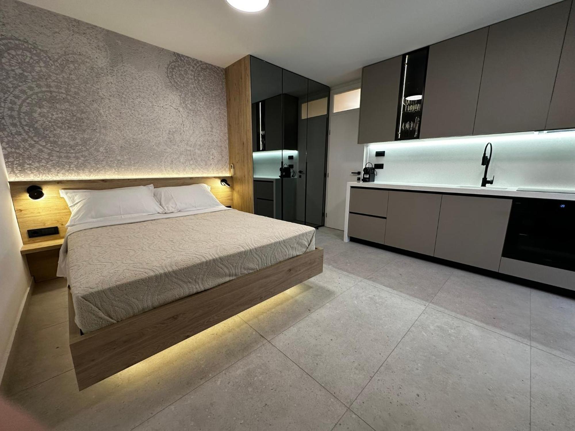 Studio Apartments Lace Novalja Eksteriør bilde