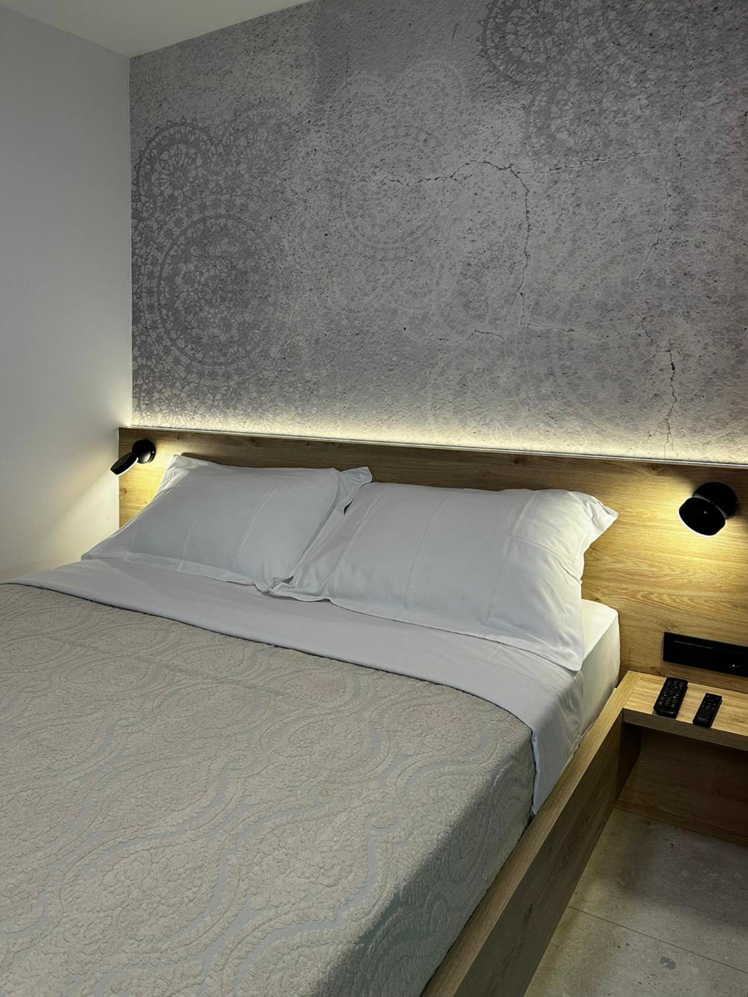 Studio Apartments Lace Novalja Eksteriør bilde