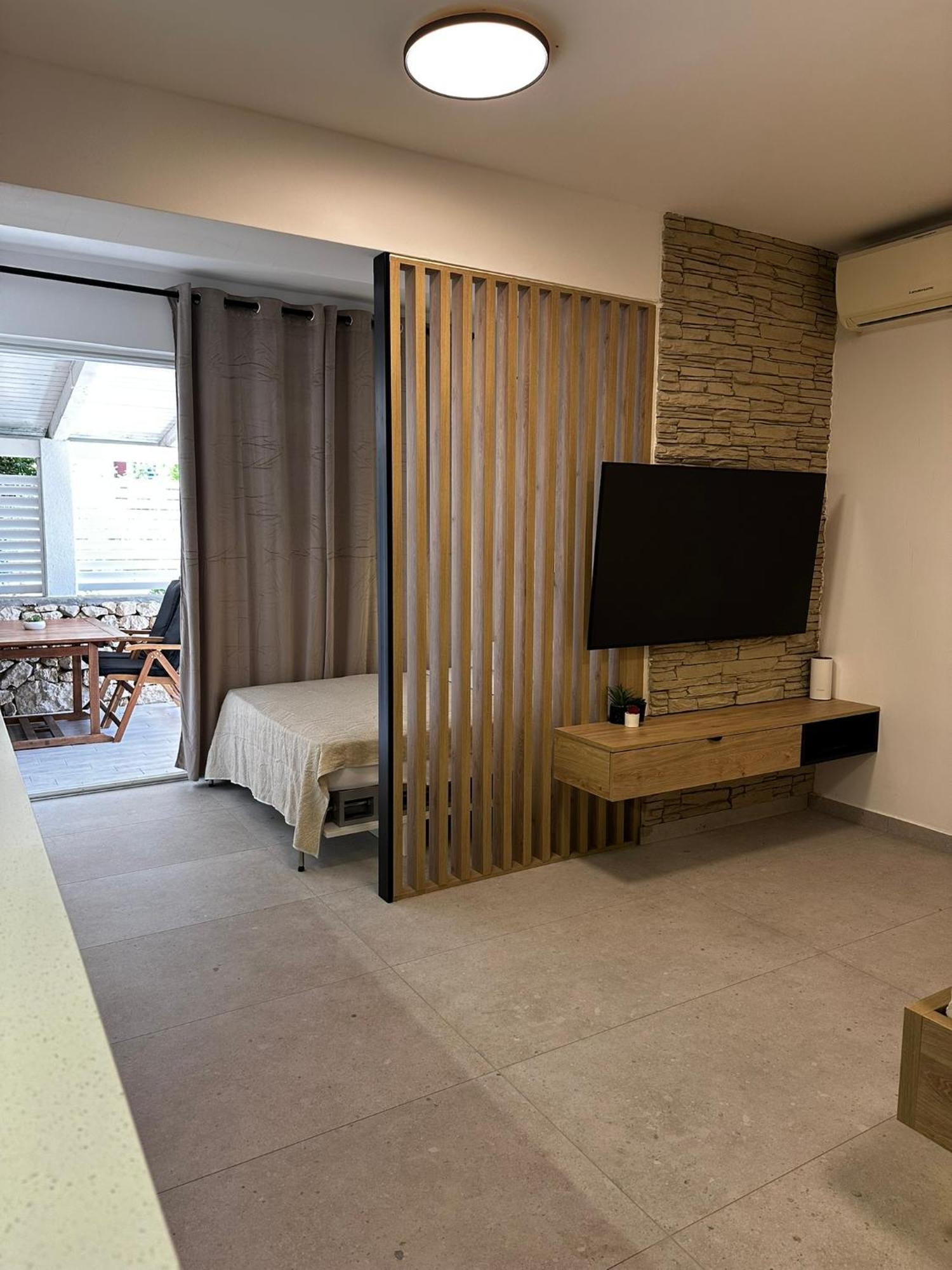 Studio Apartments Lace Novalja Eksteriør bilde