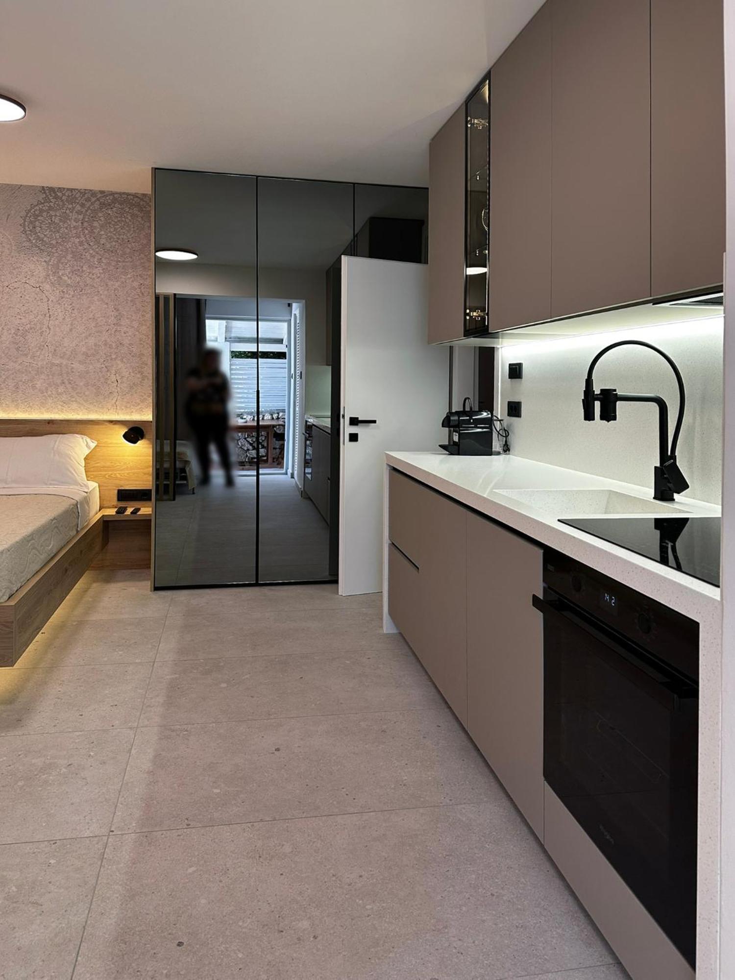 Studio Apartments Lace Novalja Eksteriør bilde